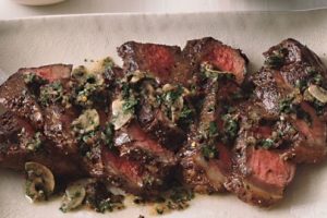 mare_grass_fed_steaks_with_kalamata_olive_chimichurri_h